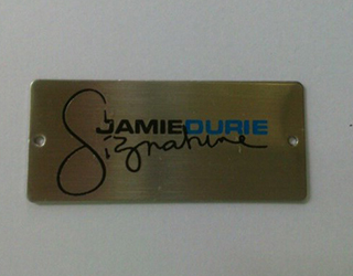 Logo mạc kim loại SAMIEDURIE