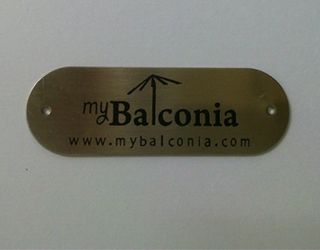 Logo mạc kim loại MY BACONIA